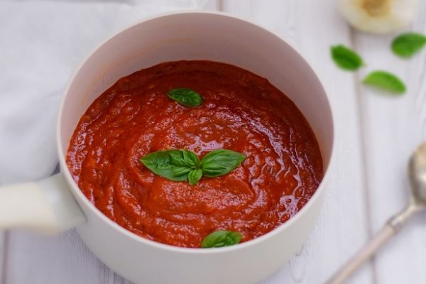 Simple Tomato Pasta Sauce